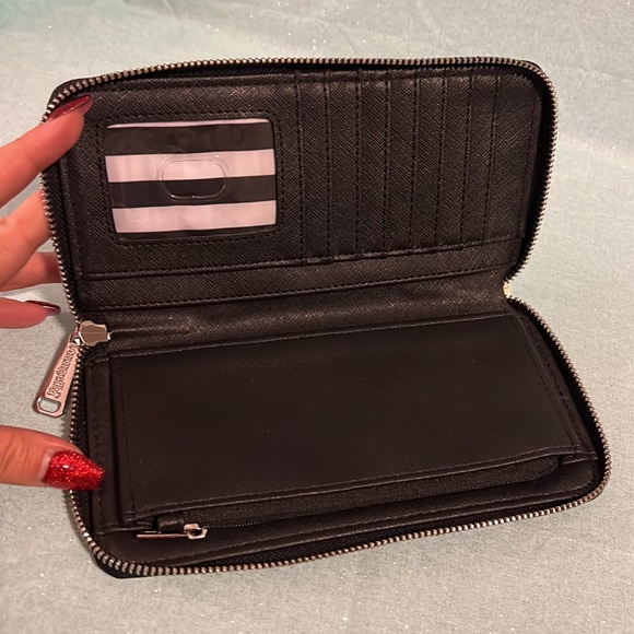 EUC Loungefly Rainbow Mickey Wallet - Picture 5 of 7